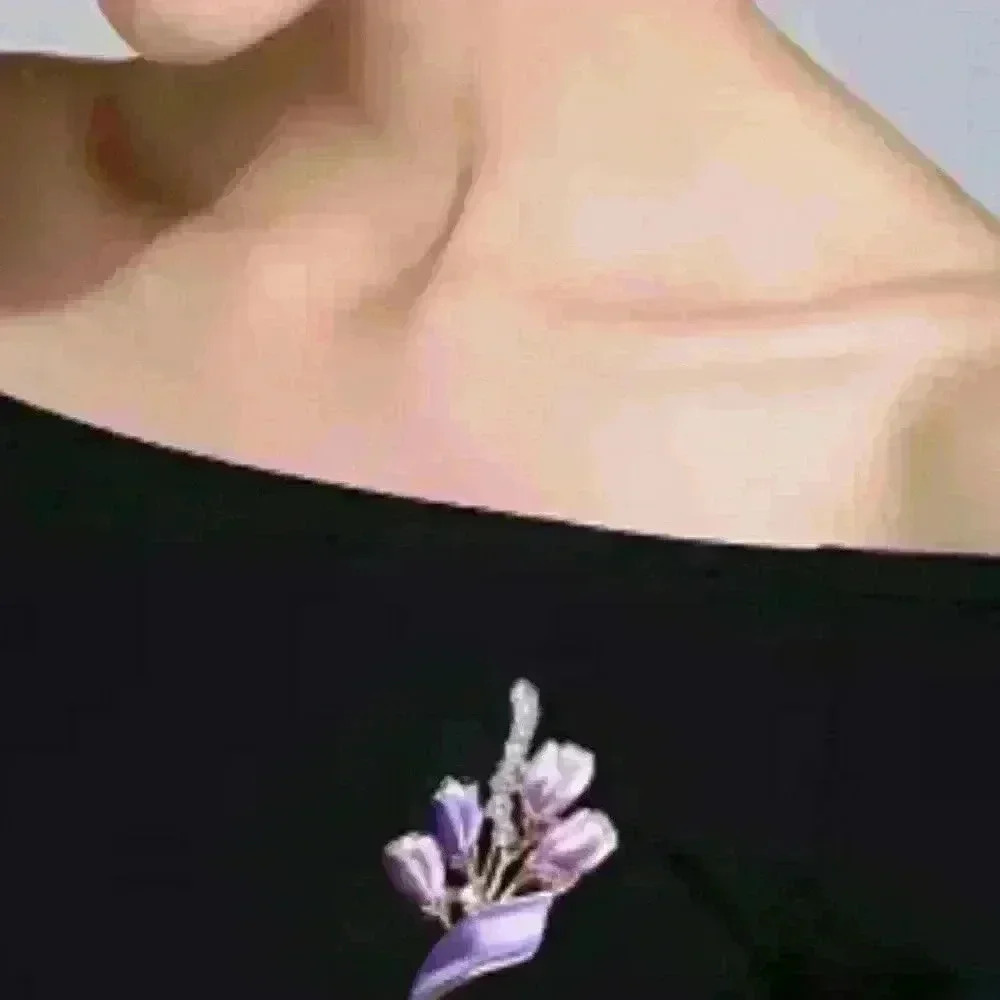 NWOT Exquisite Purple Flower Brooch - Picture 2 of 6